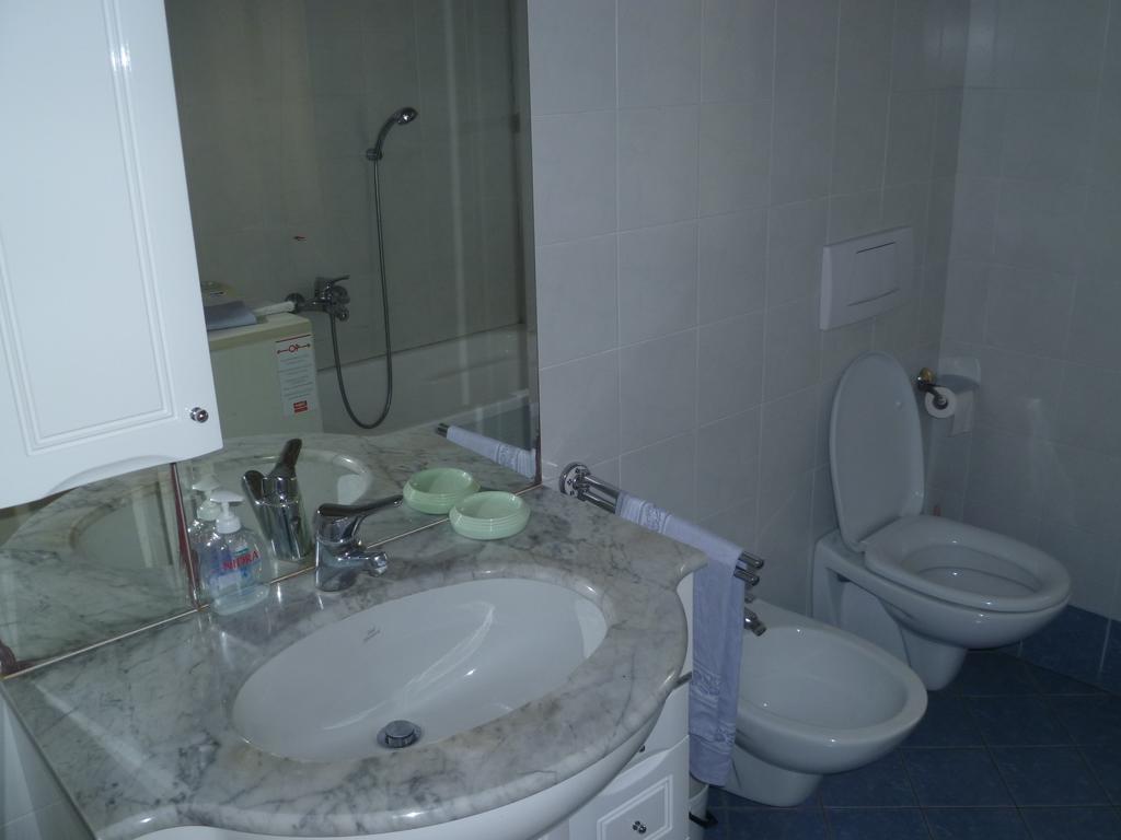 Nido Del Tadini Villa Lovere Szoba fotó